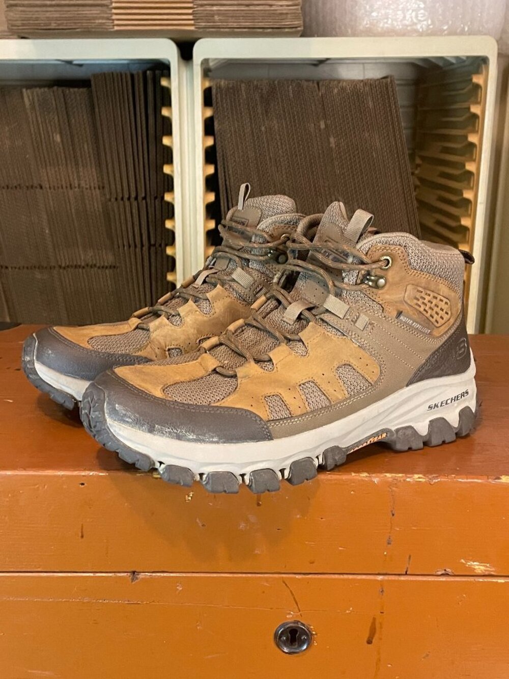 SKECHERS Men's Size 13 Relaxed Fit Edgemont Voxter Brown Hiking Boots 204517